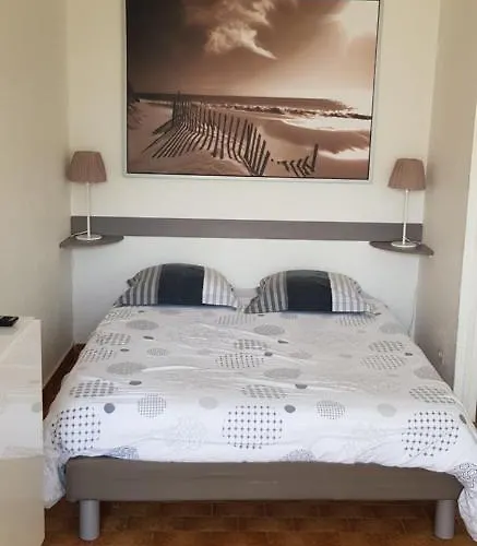 Naturiste Sunset Héliopolis E 90 * Agde